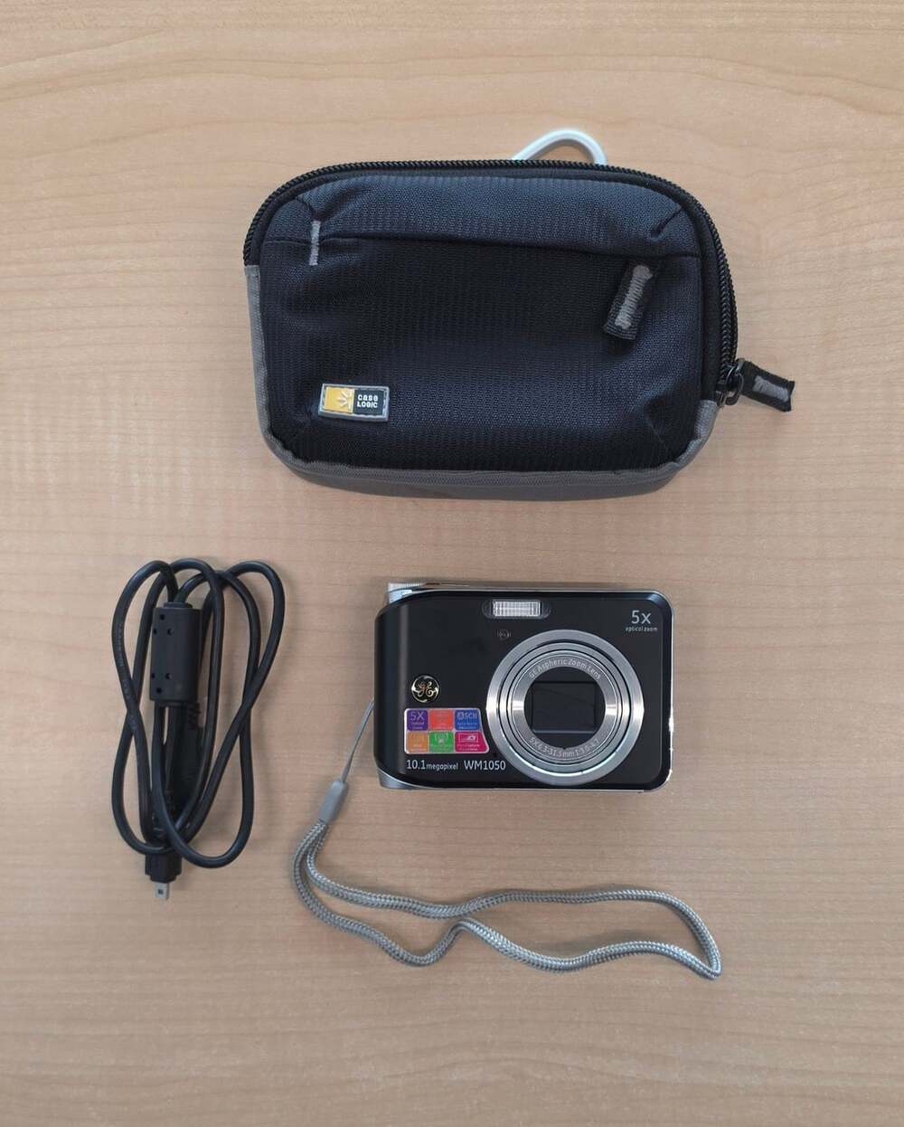 GE WM1050 10.1 Megapixel Digital Camera Black With Case Tested & Works!